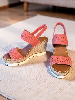 Kenneth Cole Gentle Souls NWT Sz 5 Coral Wedge Sandals  Slingback Strap SH363